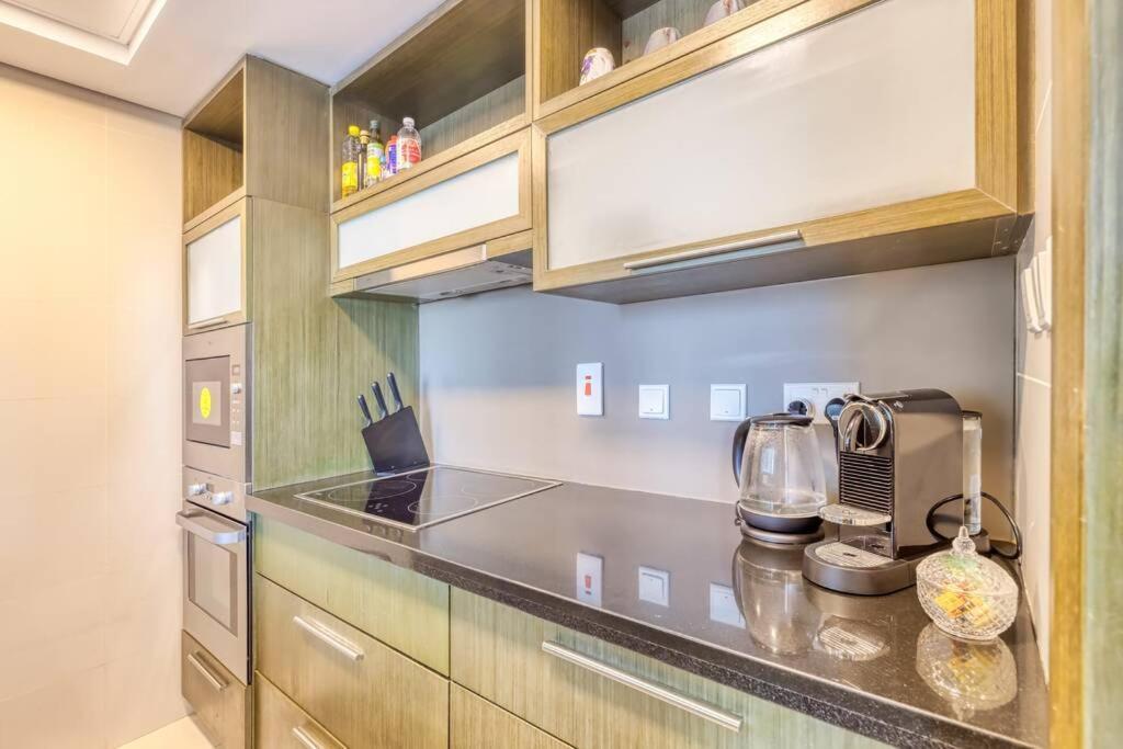 Xanadubai Loft Tower - Your Home Away From Home In Downtown Dubai! Exteriör bild